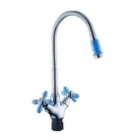 Смеситель д/кухни с 2-мя рукоятками с выс.гибким изливом цв.нак. и руч.голубой Радуга 5870713 АНТЕЙ 1/10 